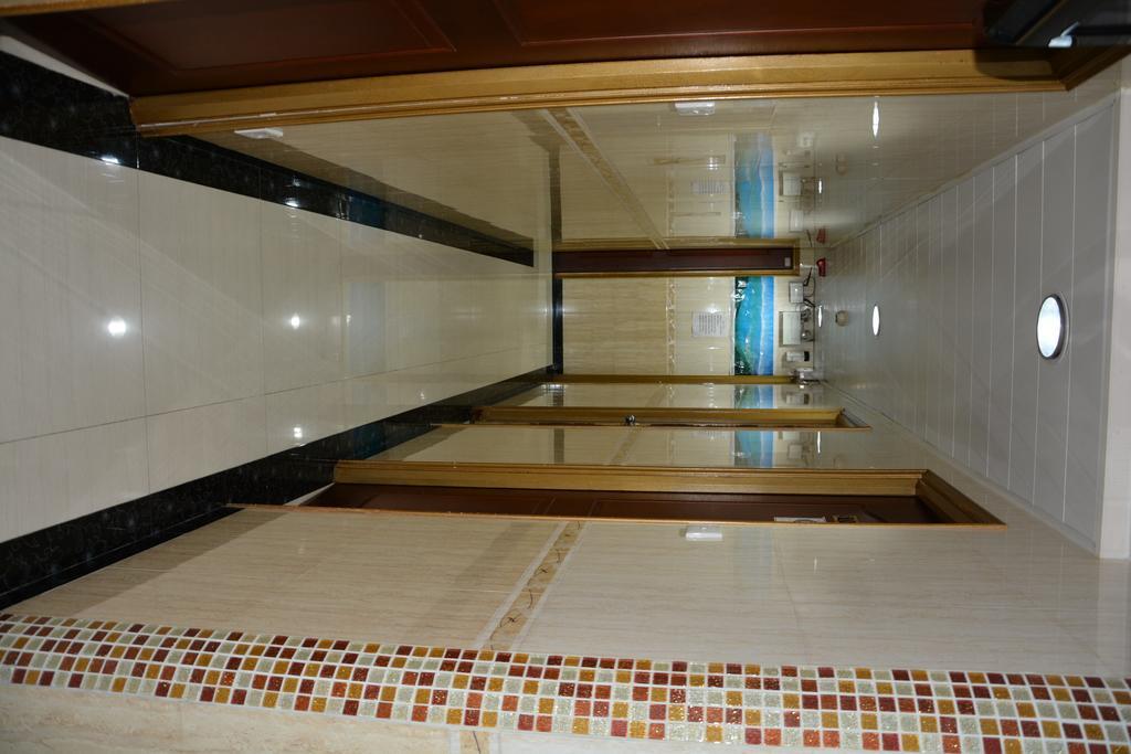 Everest Base Camp Hostel Hong Kong Exterior foto